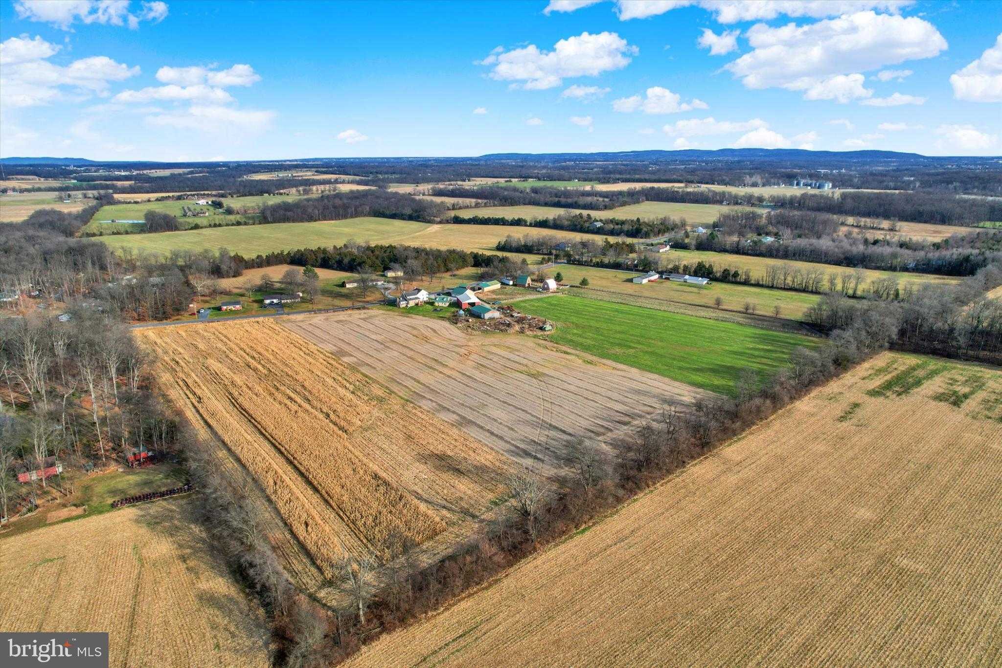 2894 Oxford Rd photo 8