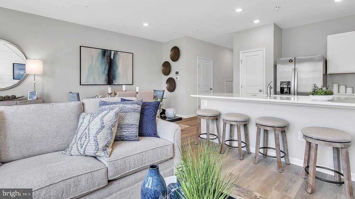 1277 Martin Rd photo 4