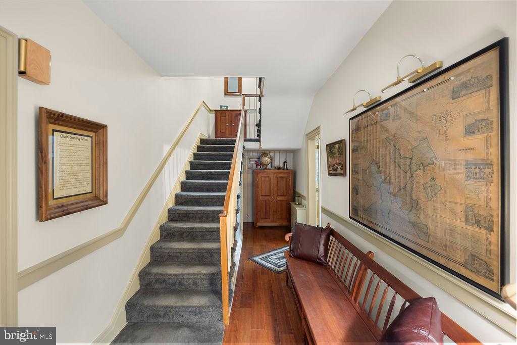 503 Main St photo 34