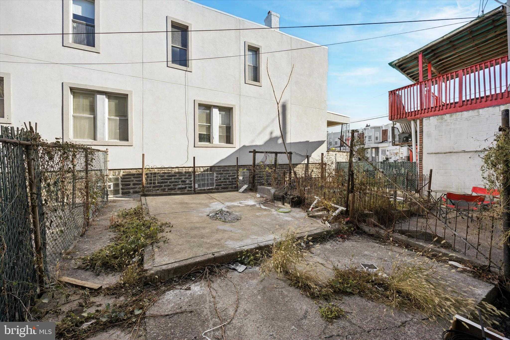 2343 E Somerset St photo 17