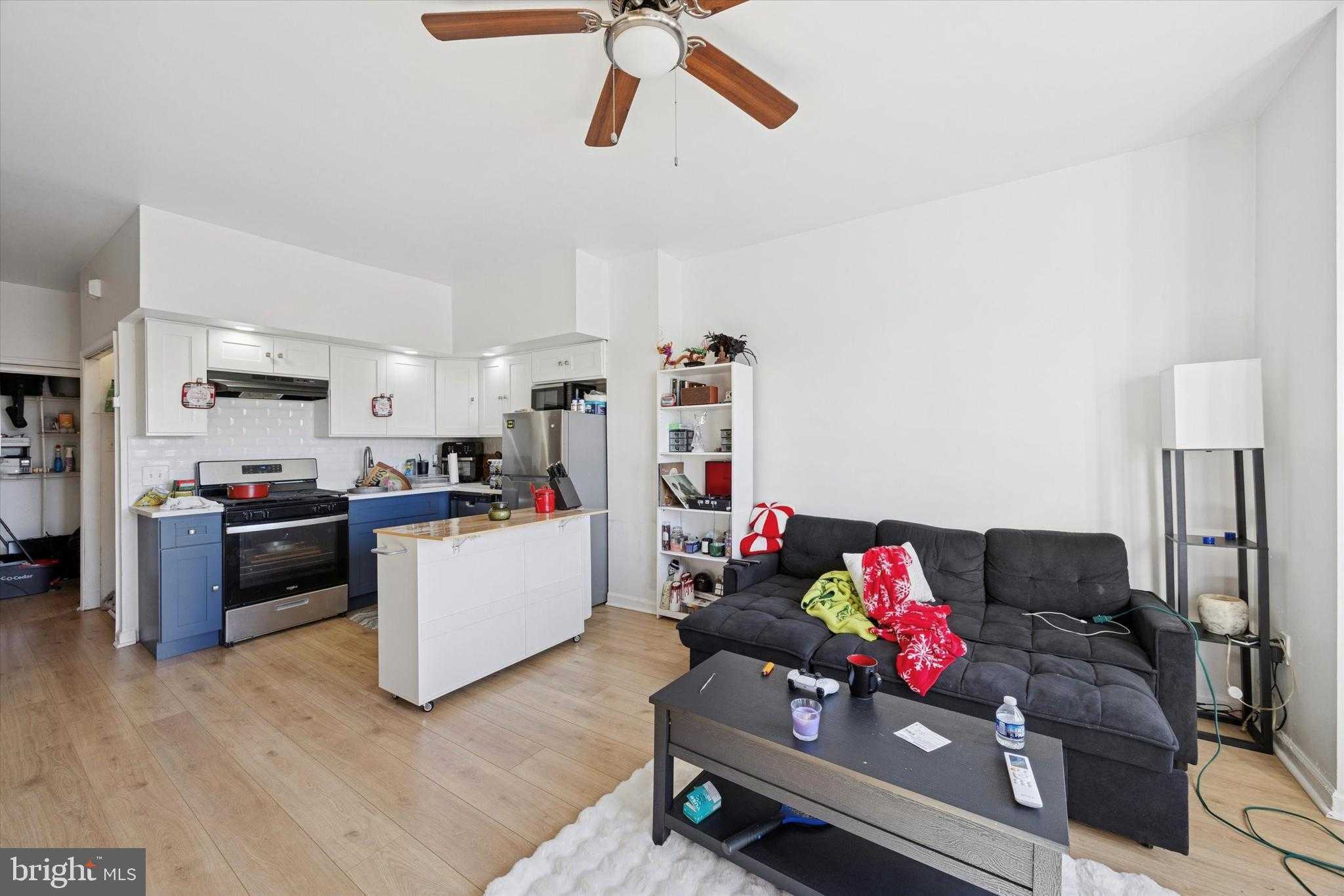 2343 E Somerset St photo 22