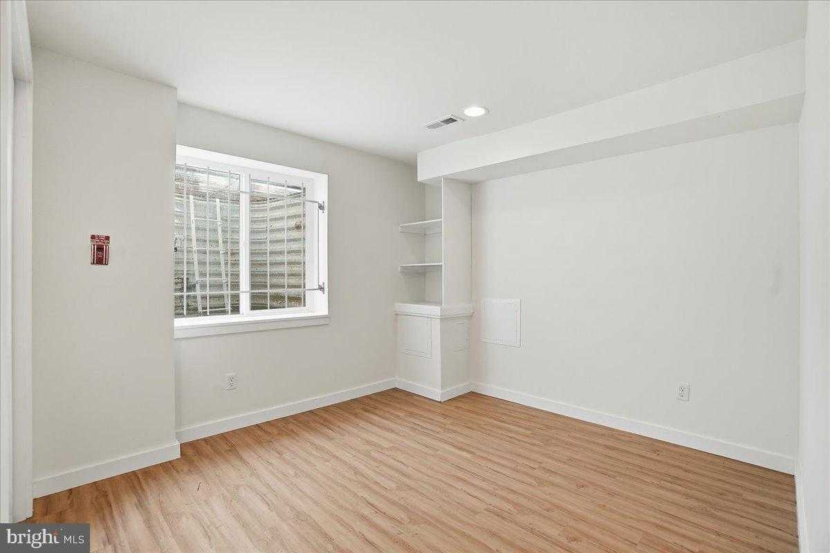 1426 N Willington St photo 11