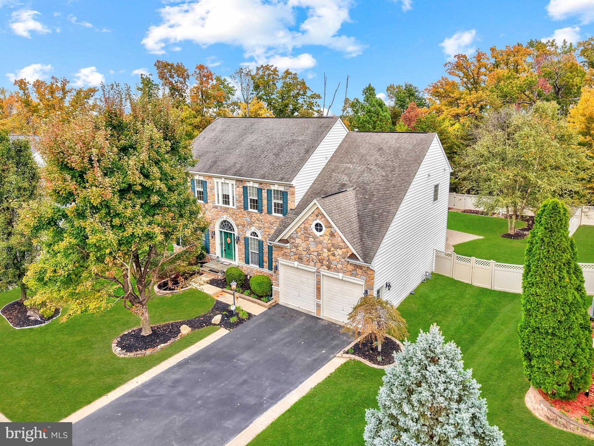 1019 E Kensington Cir