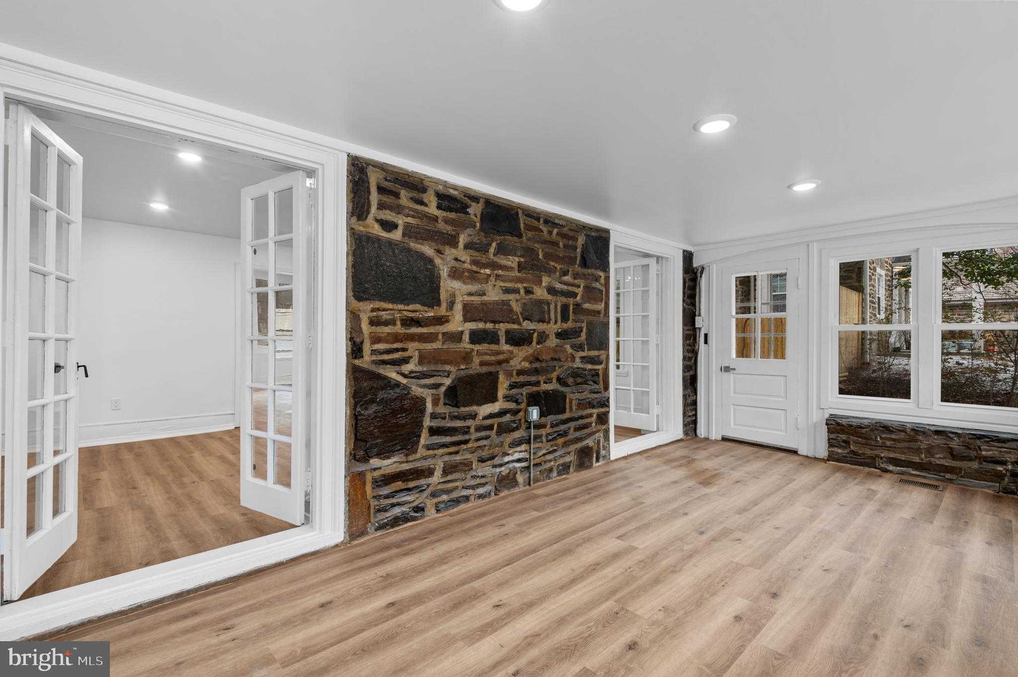 162 Union Ave photo 2