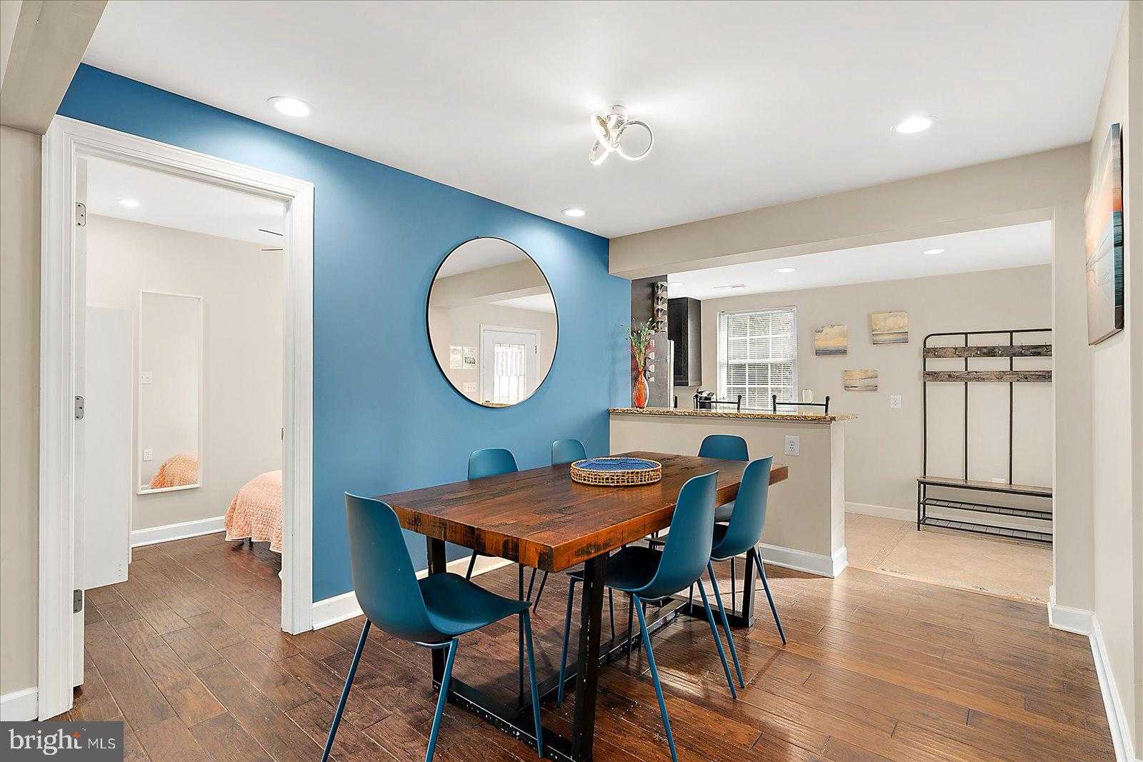 10428 Exeter Rd photo 22