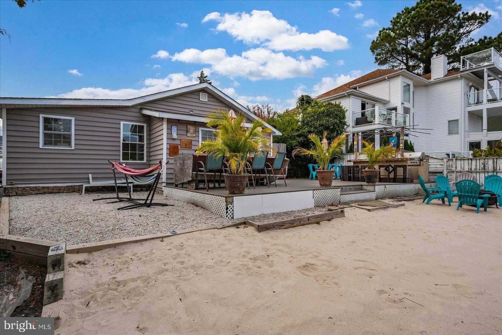 10428 Exeter Rd photo 3