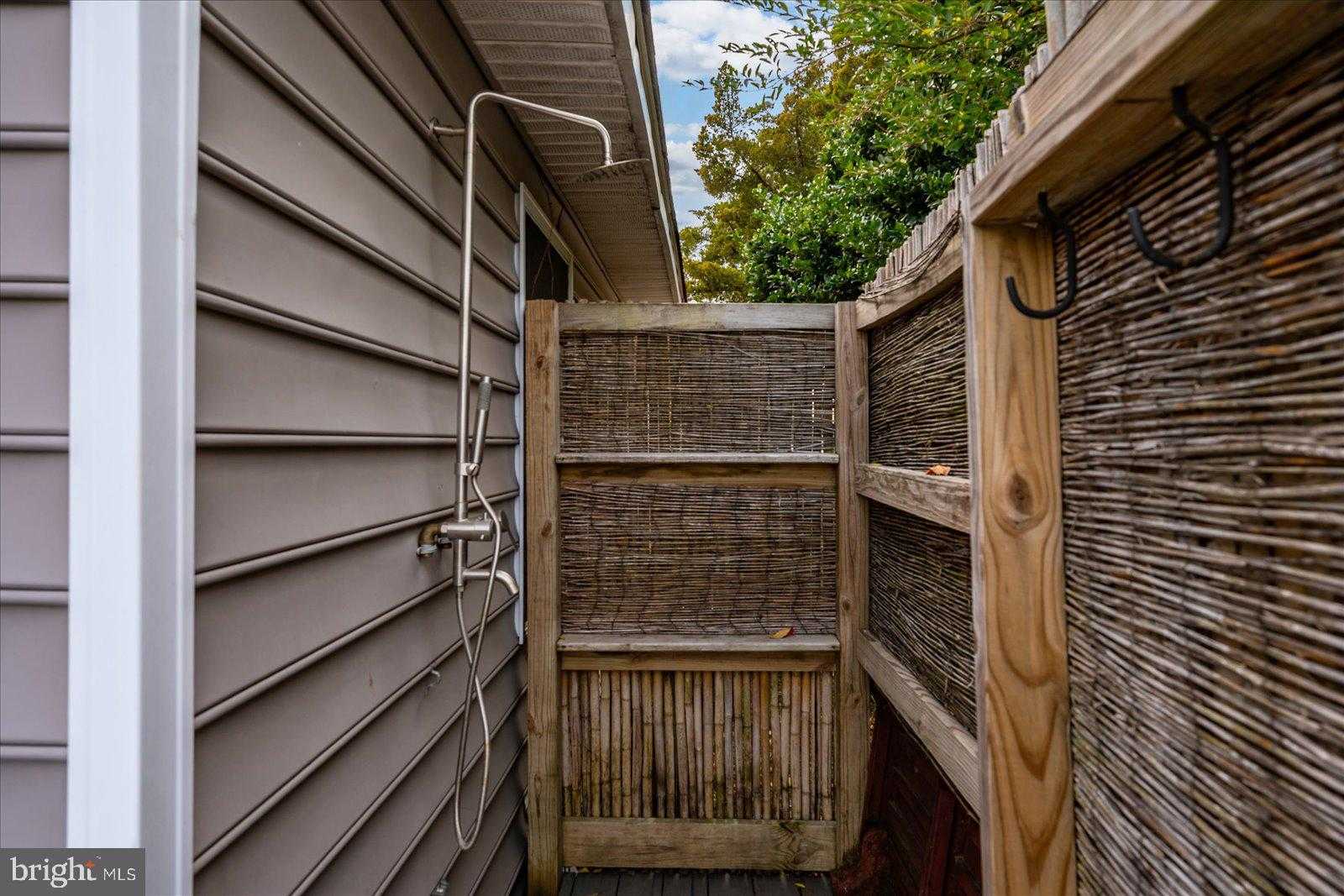 10428 Exeter Rd photo 39