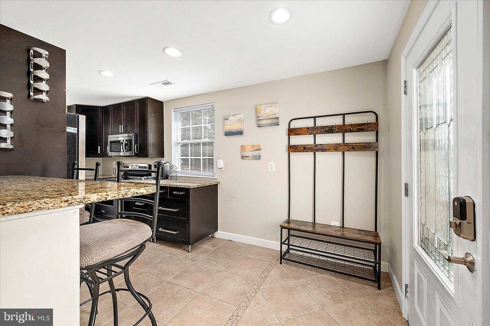 10428 Exeter Rd photo 9