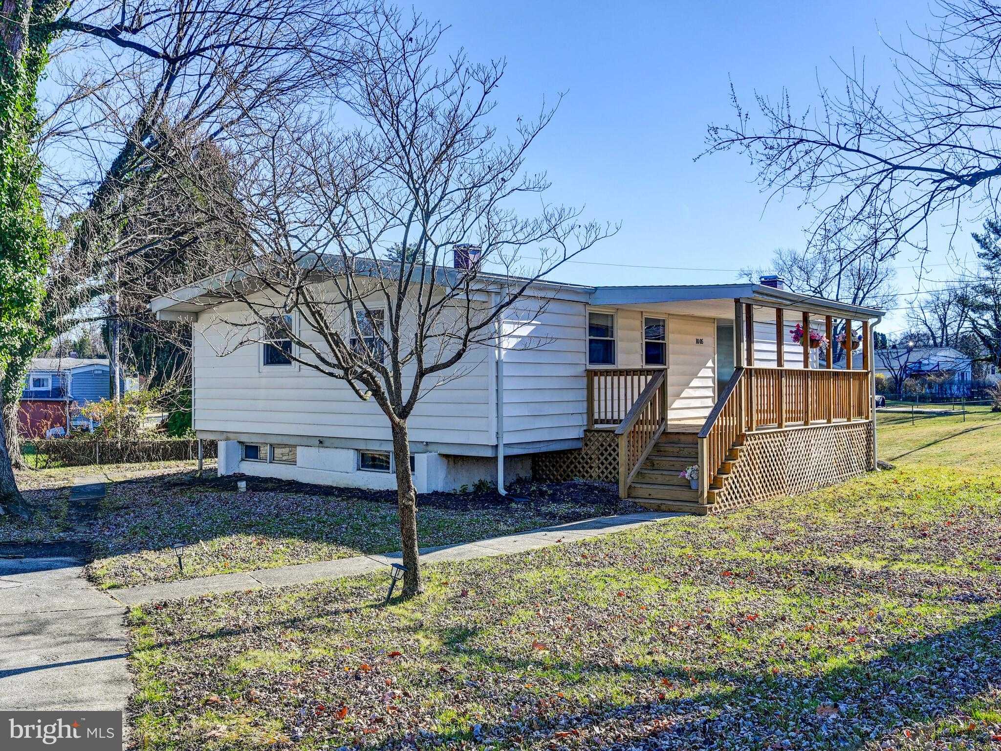 1005 Parkvalley CT photo 27