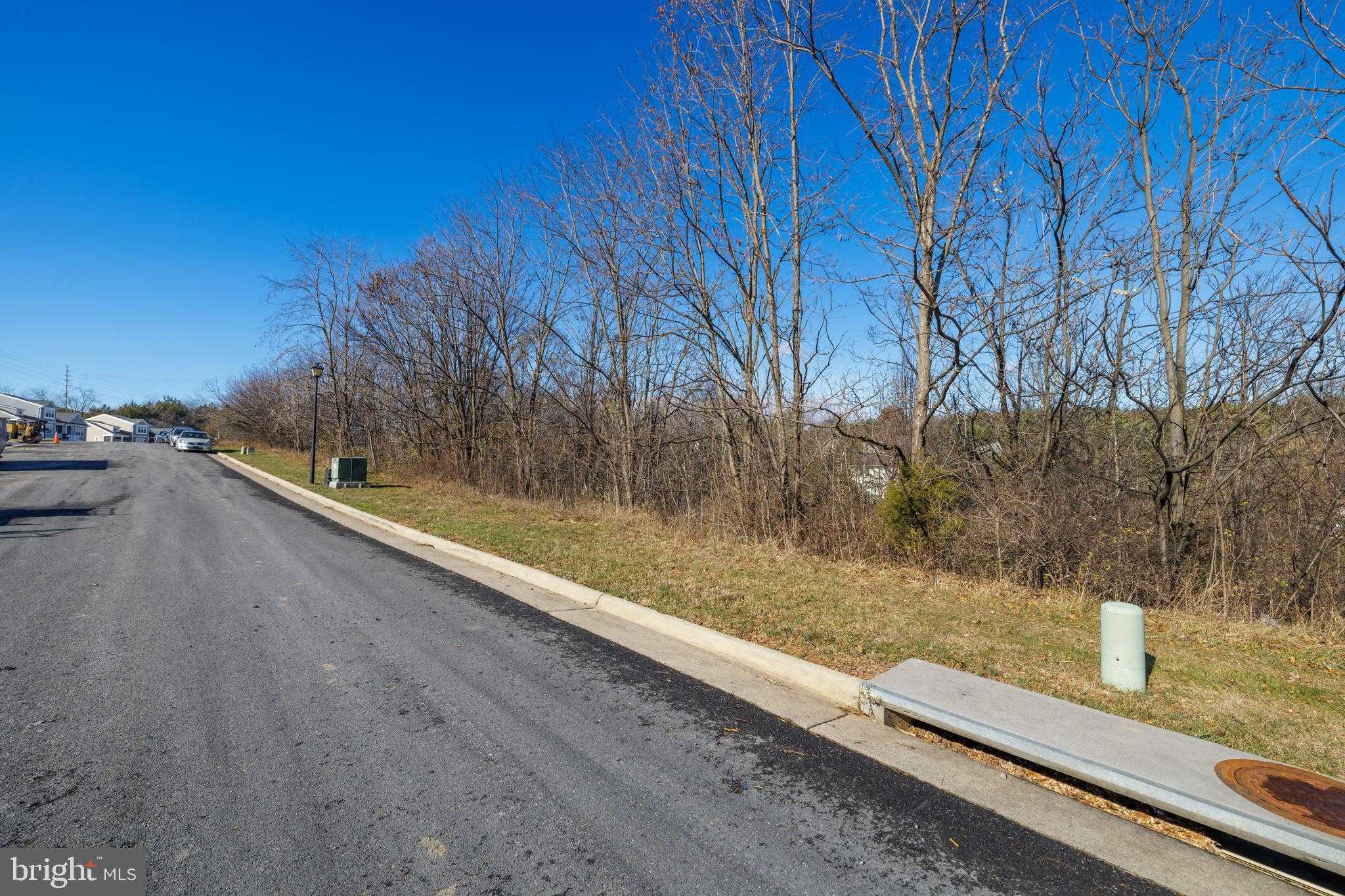 2122 Willow Hill Dr photo 3