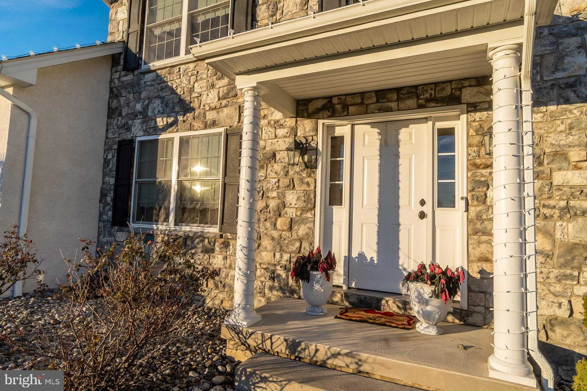 33 Starseed Dr photo 3