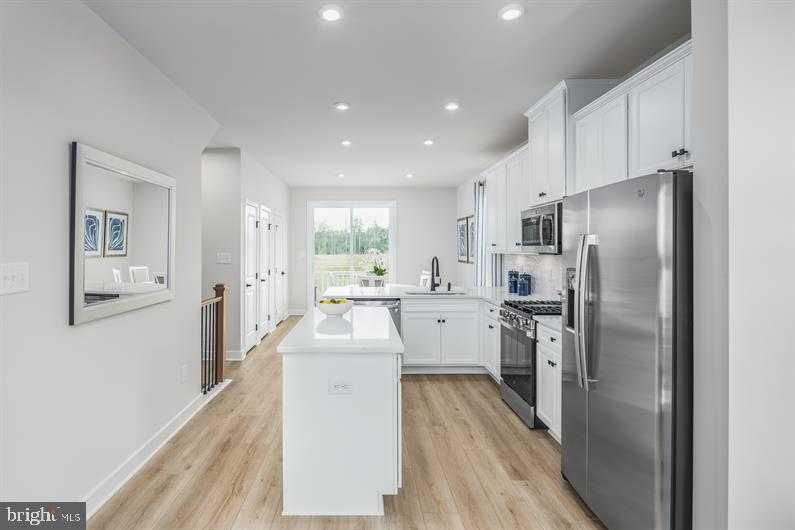 2931 Maisel St photo 4