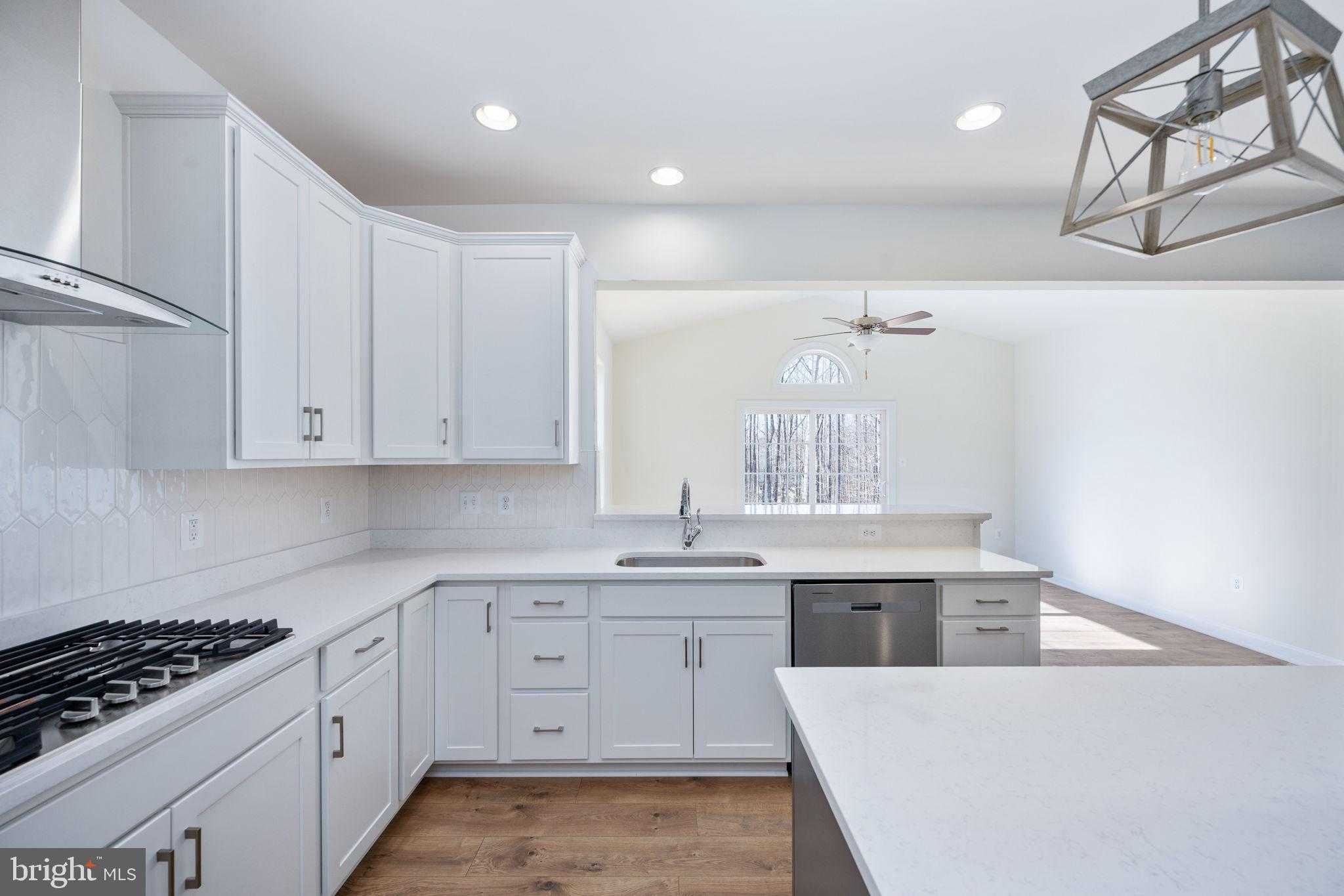 569 Tacketts Mill Rd photo 54