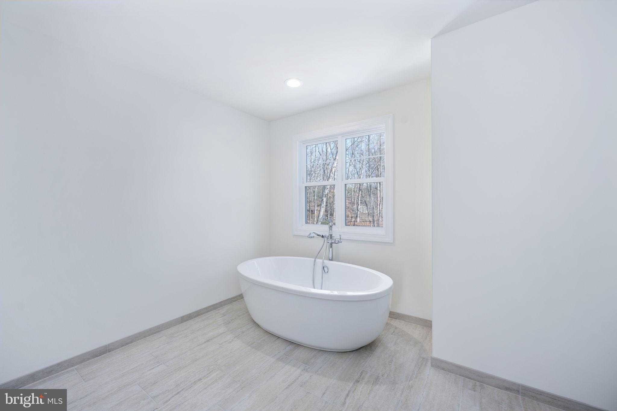 569 Tacketts Mill Rd photo 96