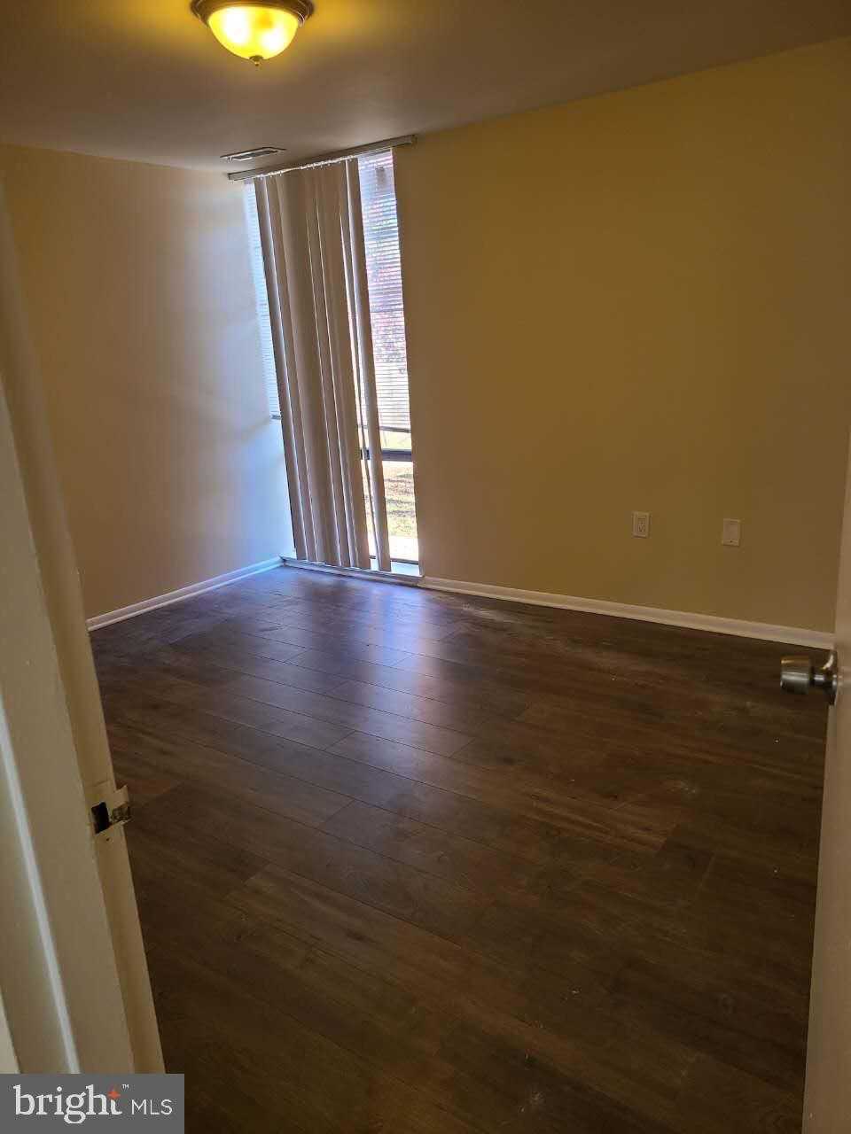 8685 Greenbelt Rd Apt 102 photo 4