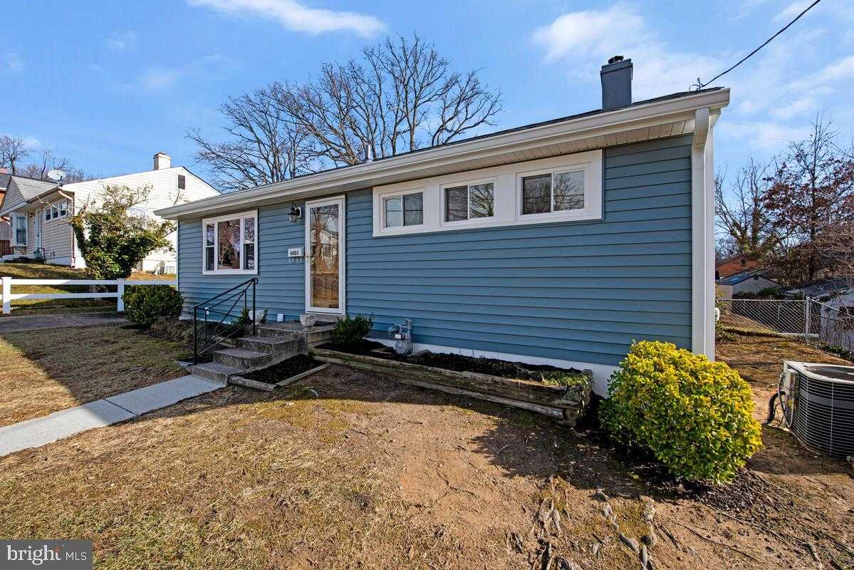 4803 Stockton Ln photo 2