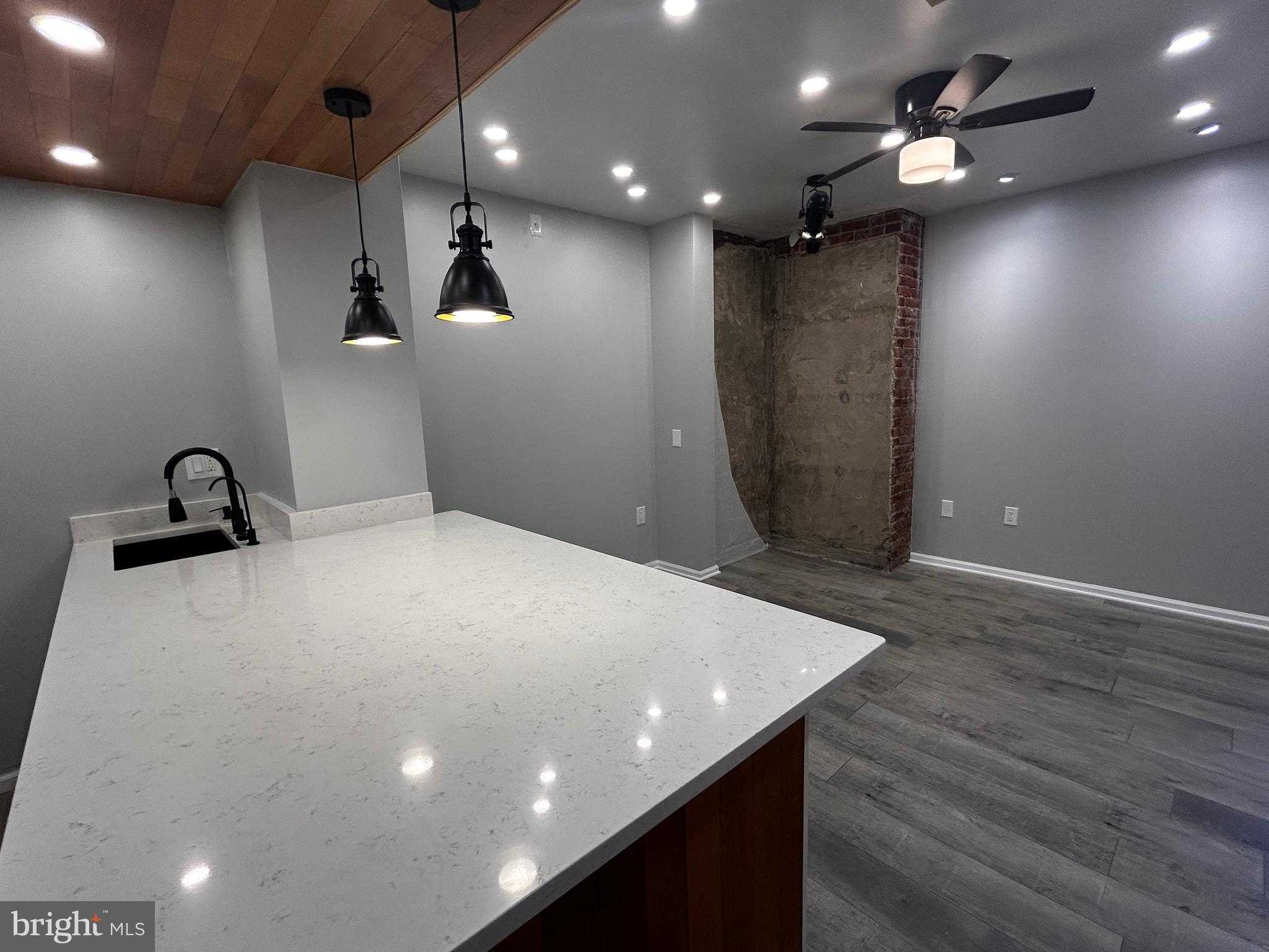 1601 Spring Garden St Apt 502 photo 12