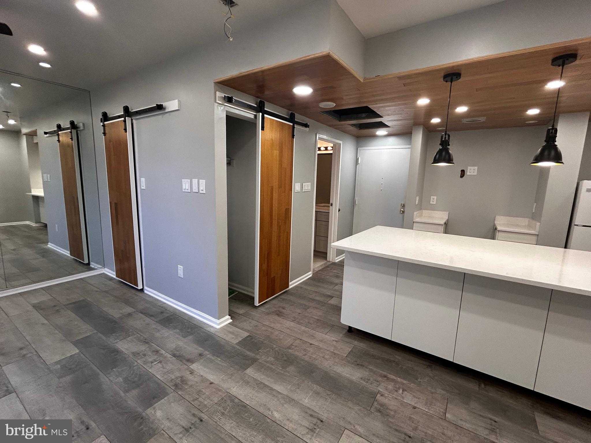 1601 Spring Garden St Apt 502 photo 3