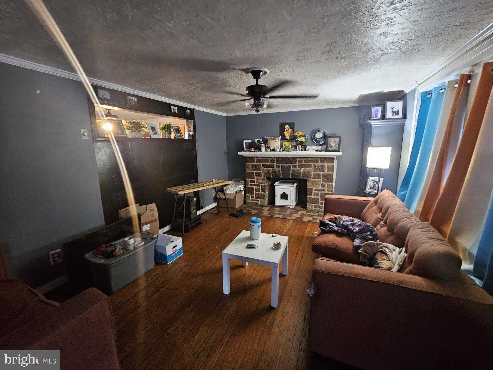 977 Edison St photo 4