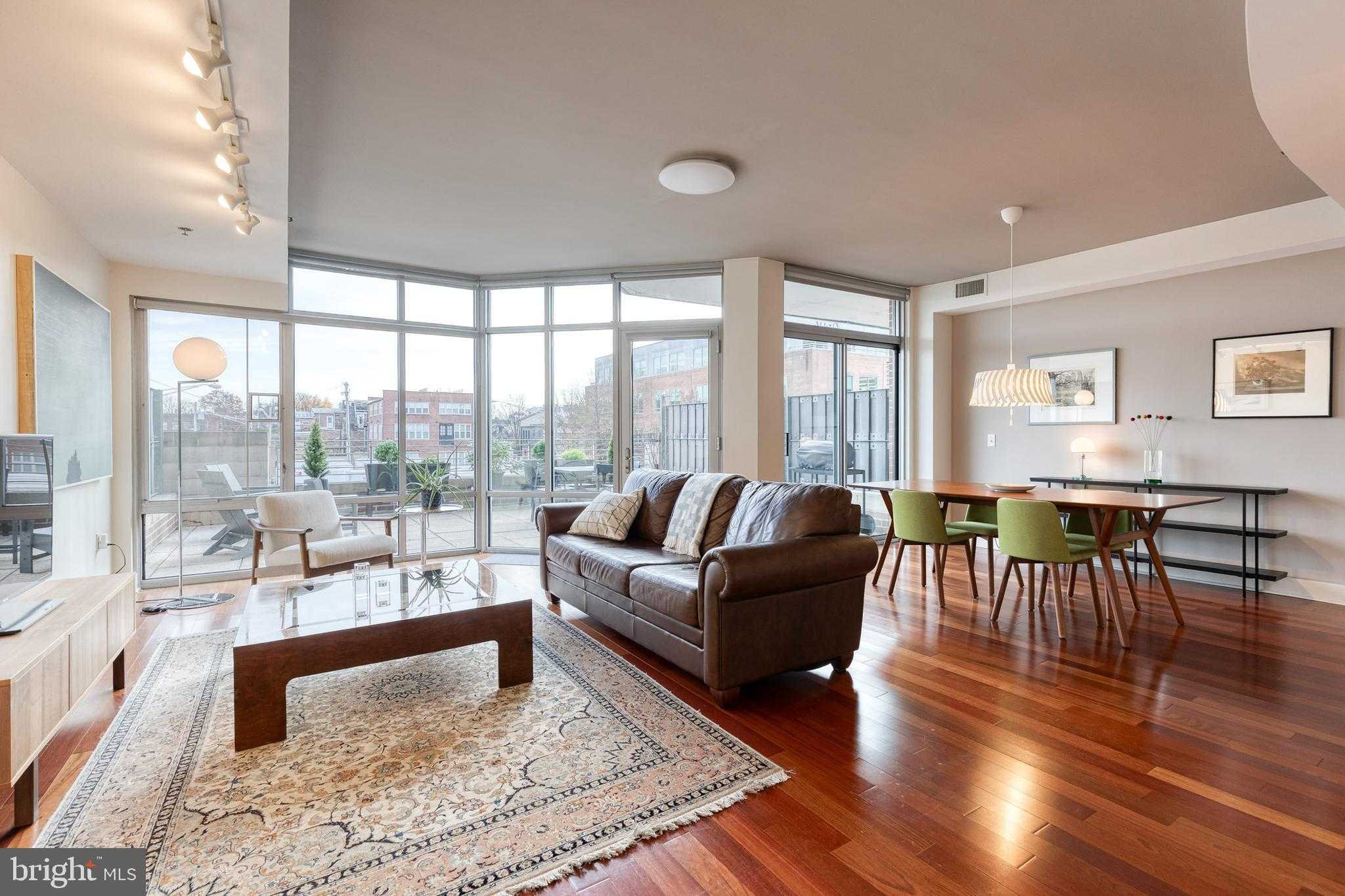 1400 Lancaster St Apt 305 photo 4