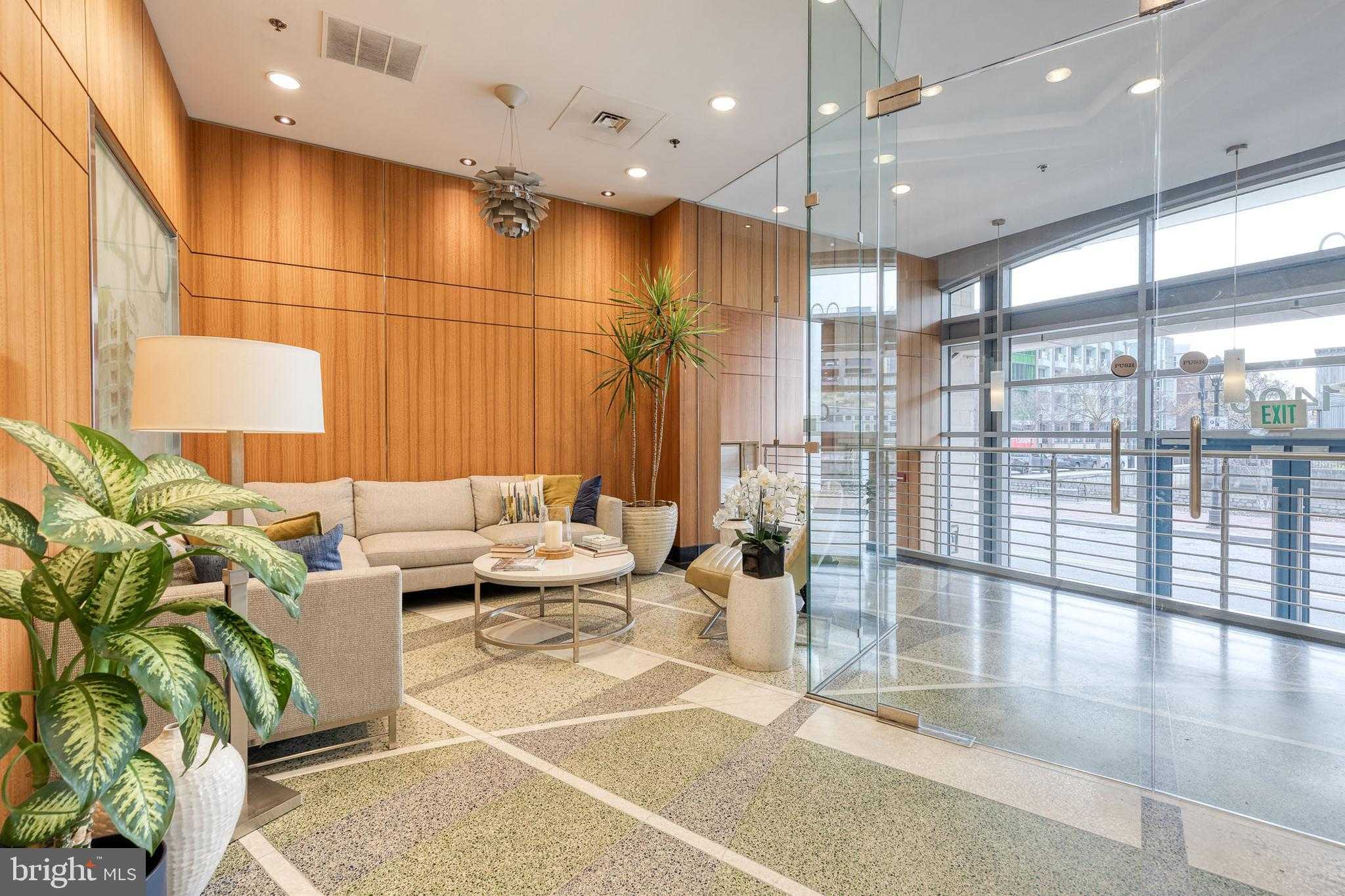 1400 Lancaster St Apt 305 photo 41