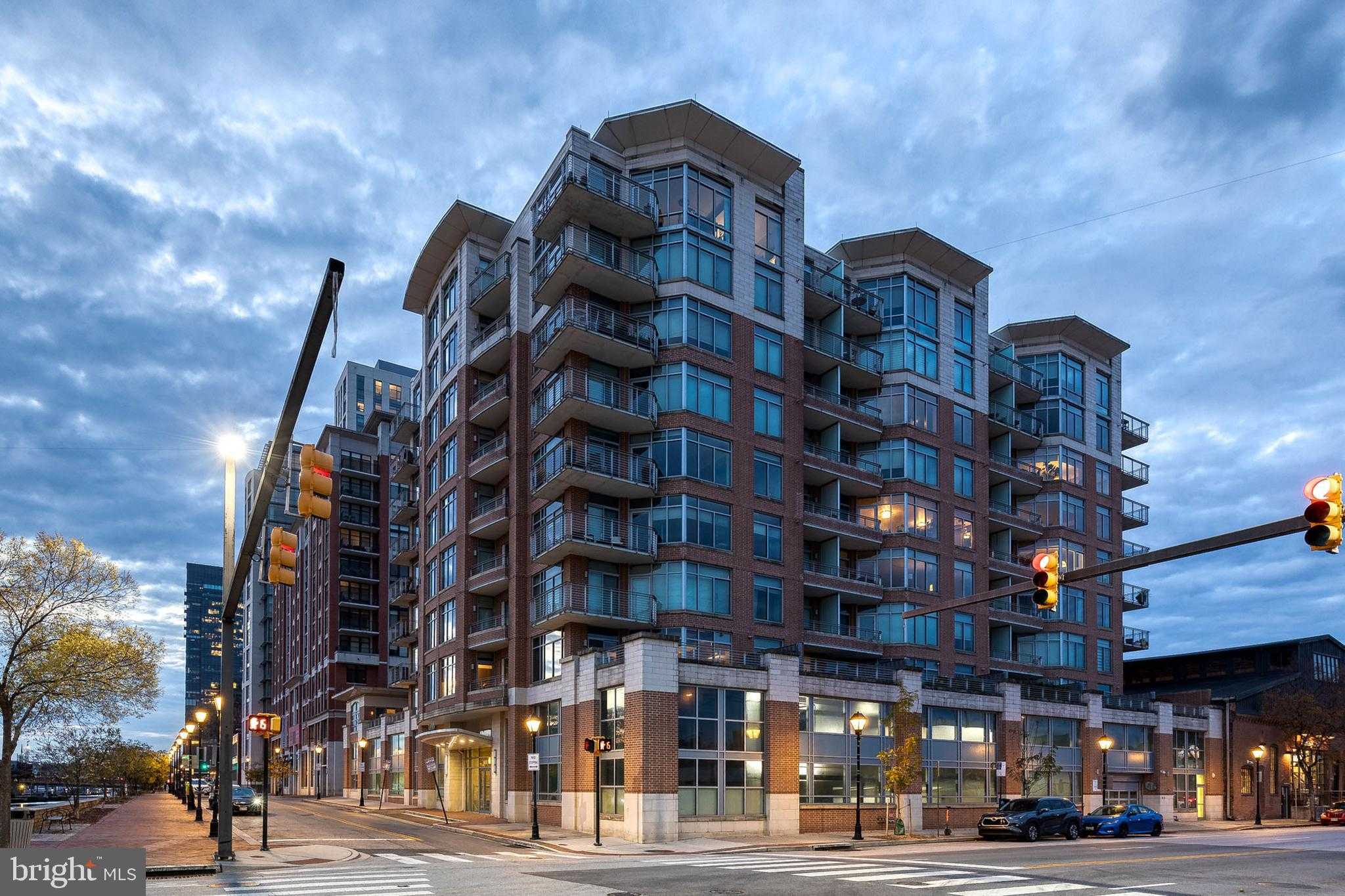 1400 Lancaster St Apt 305 photo 5