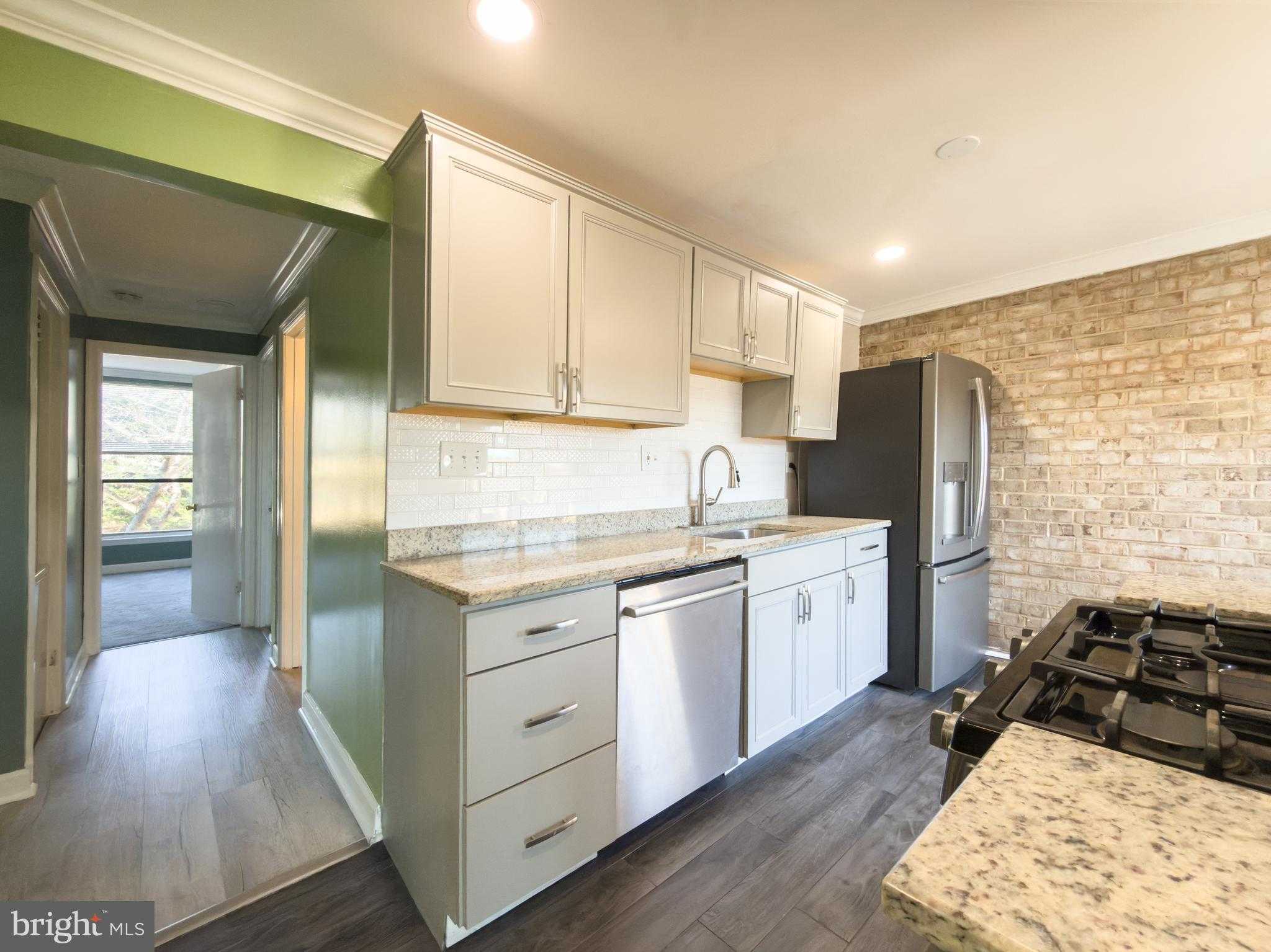 3327 Huntley Square Dr photo 4