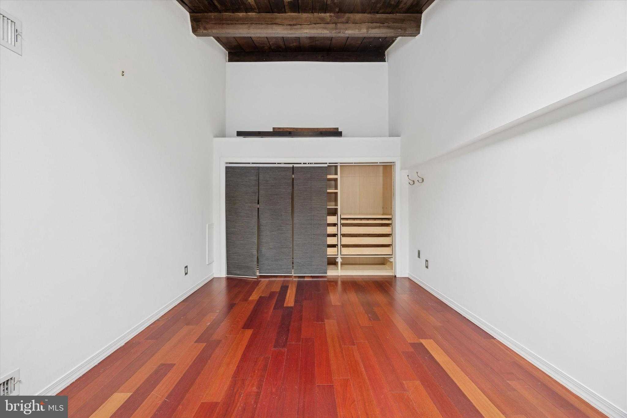 844 N 29th St Apt 106 photo 24