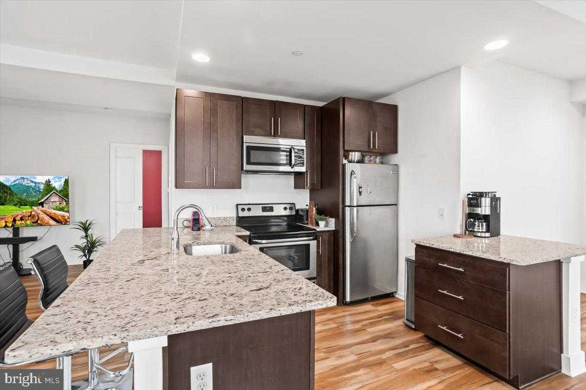 231 State St Apt 805 photo 5