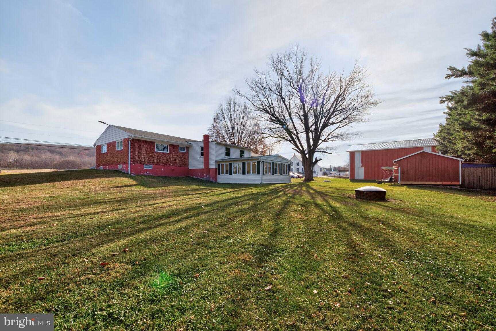 8418 Mapleville Rd photo 27