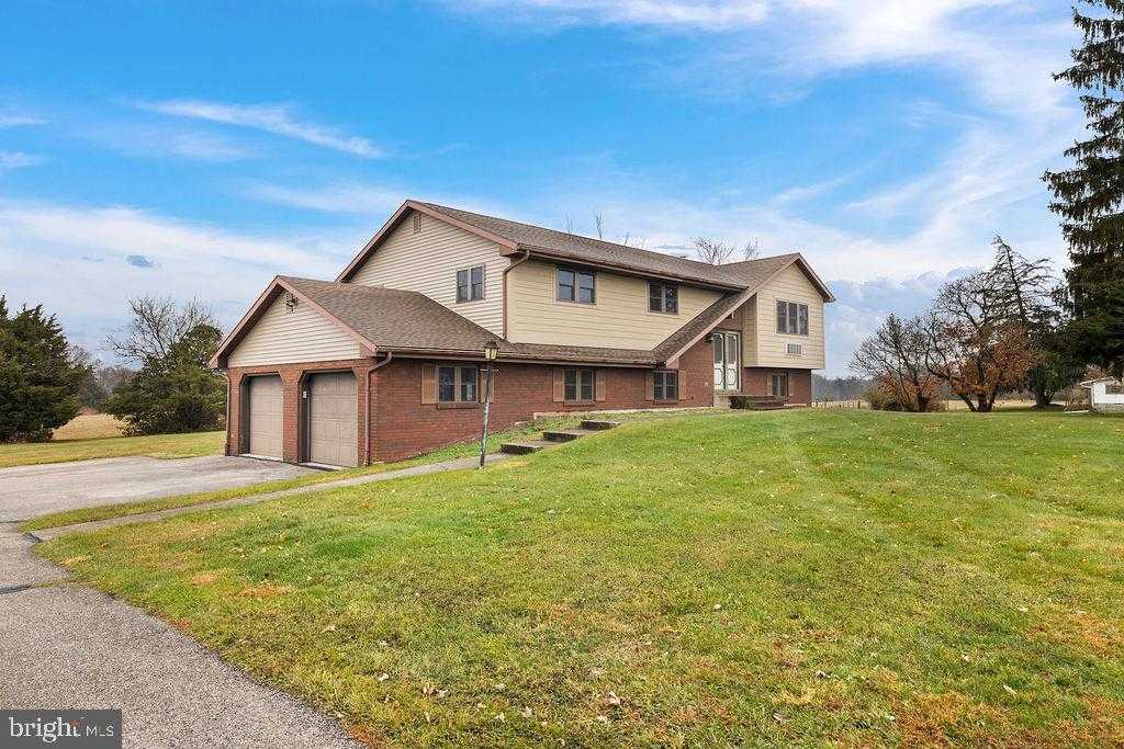 2165 Old Harrisburg Rd photo 2