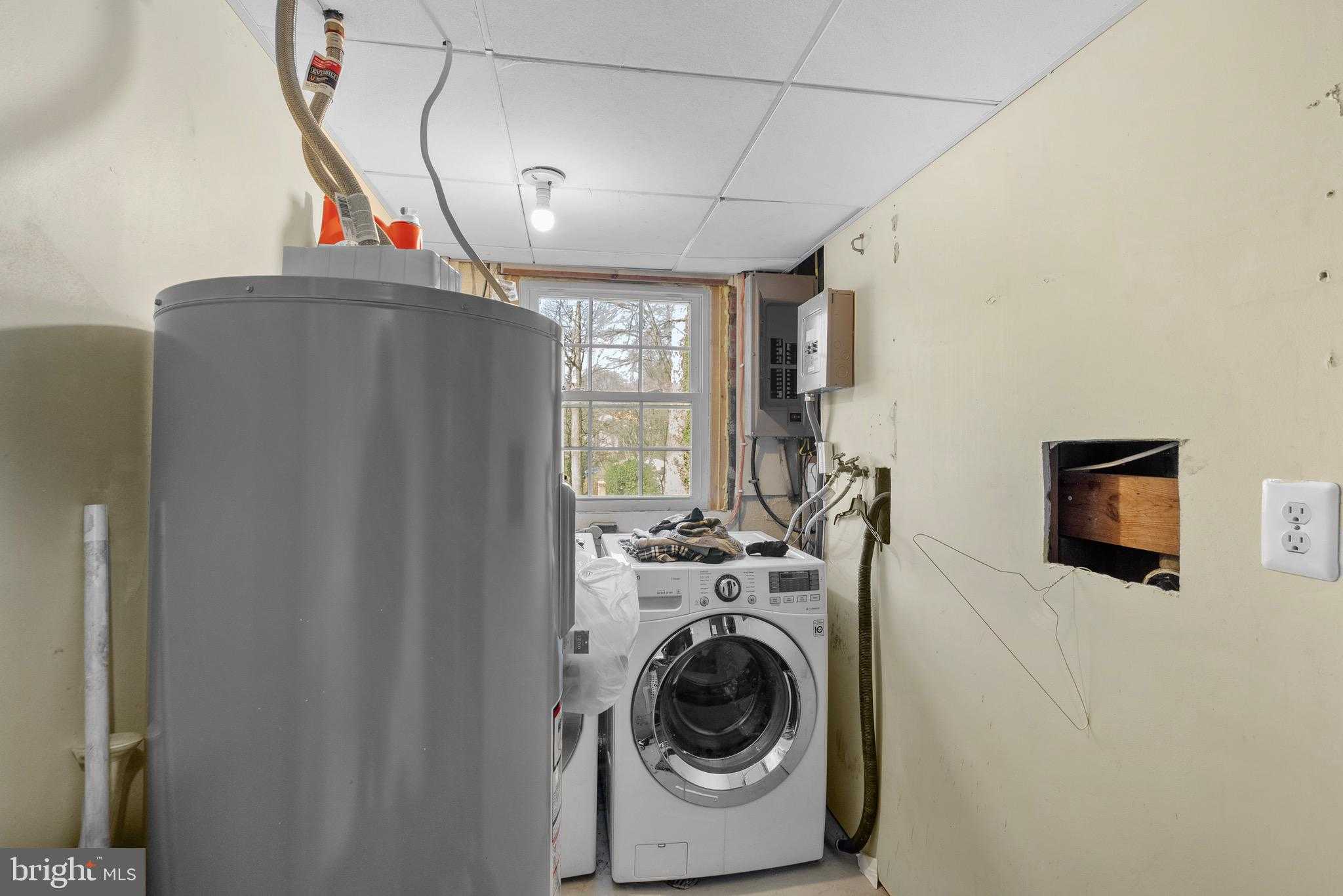 8600 Kentford Dr photo 36