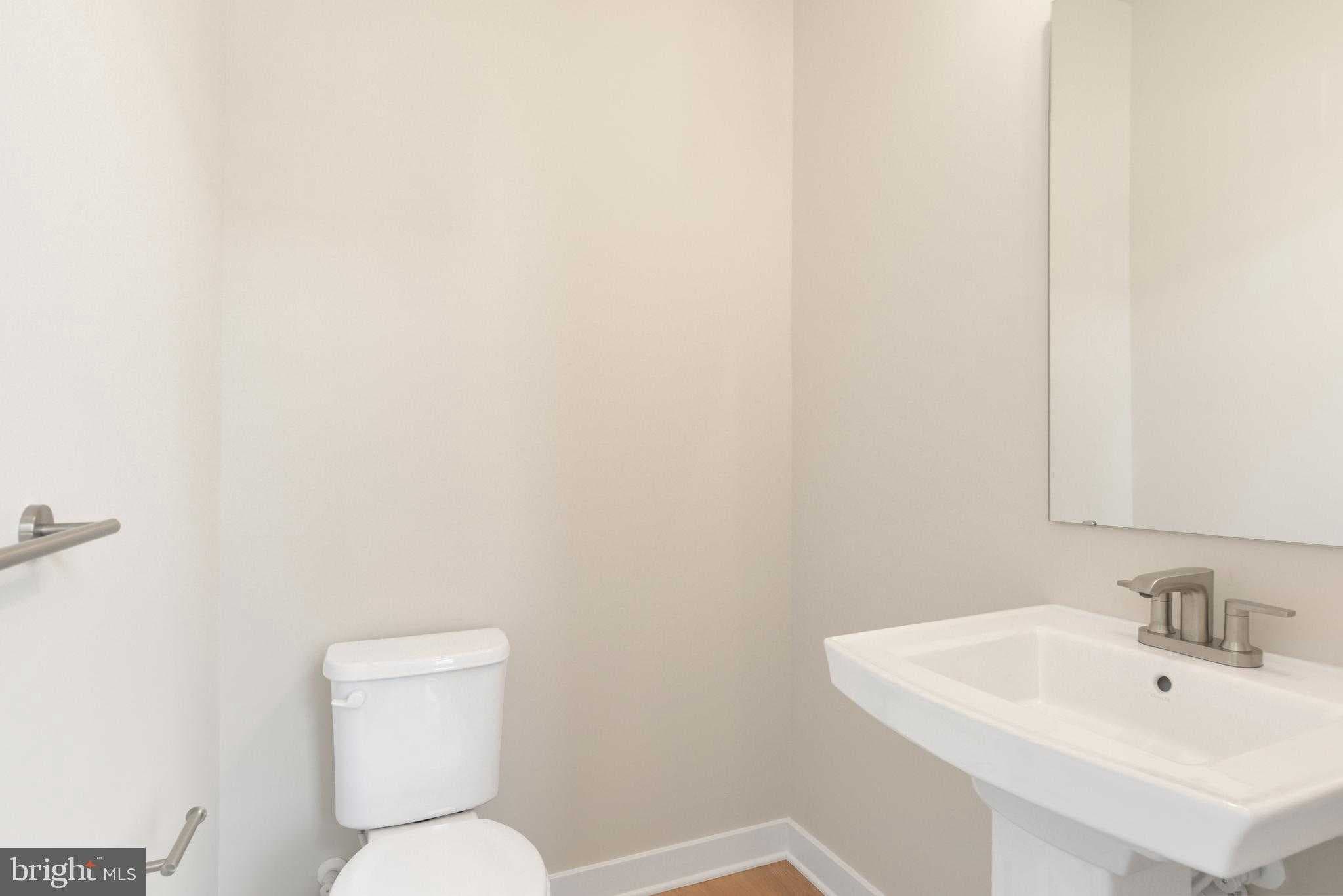 71 Railroad Ave photo 10