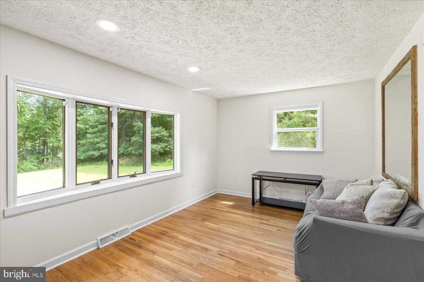 64 Peach Tree Ln photo 11