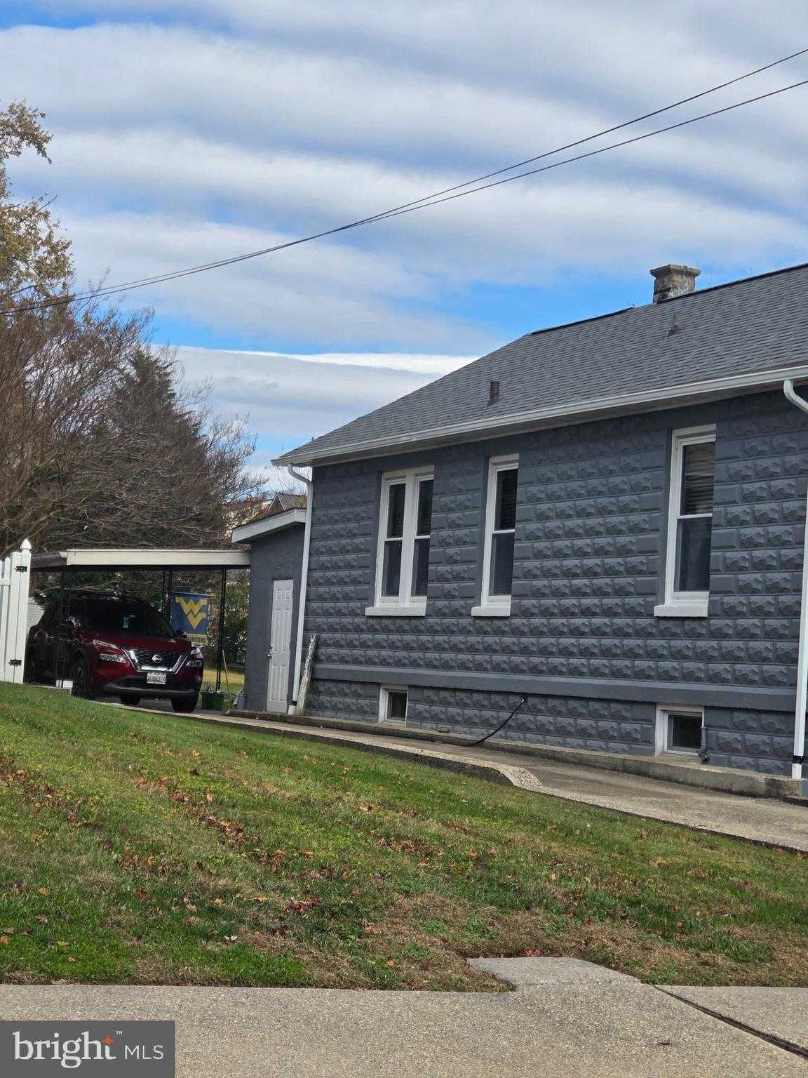 2900 Chenoak Ave photo 3