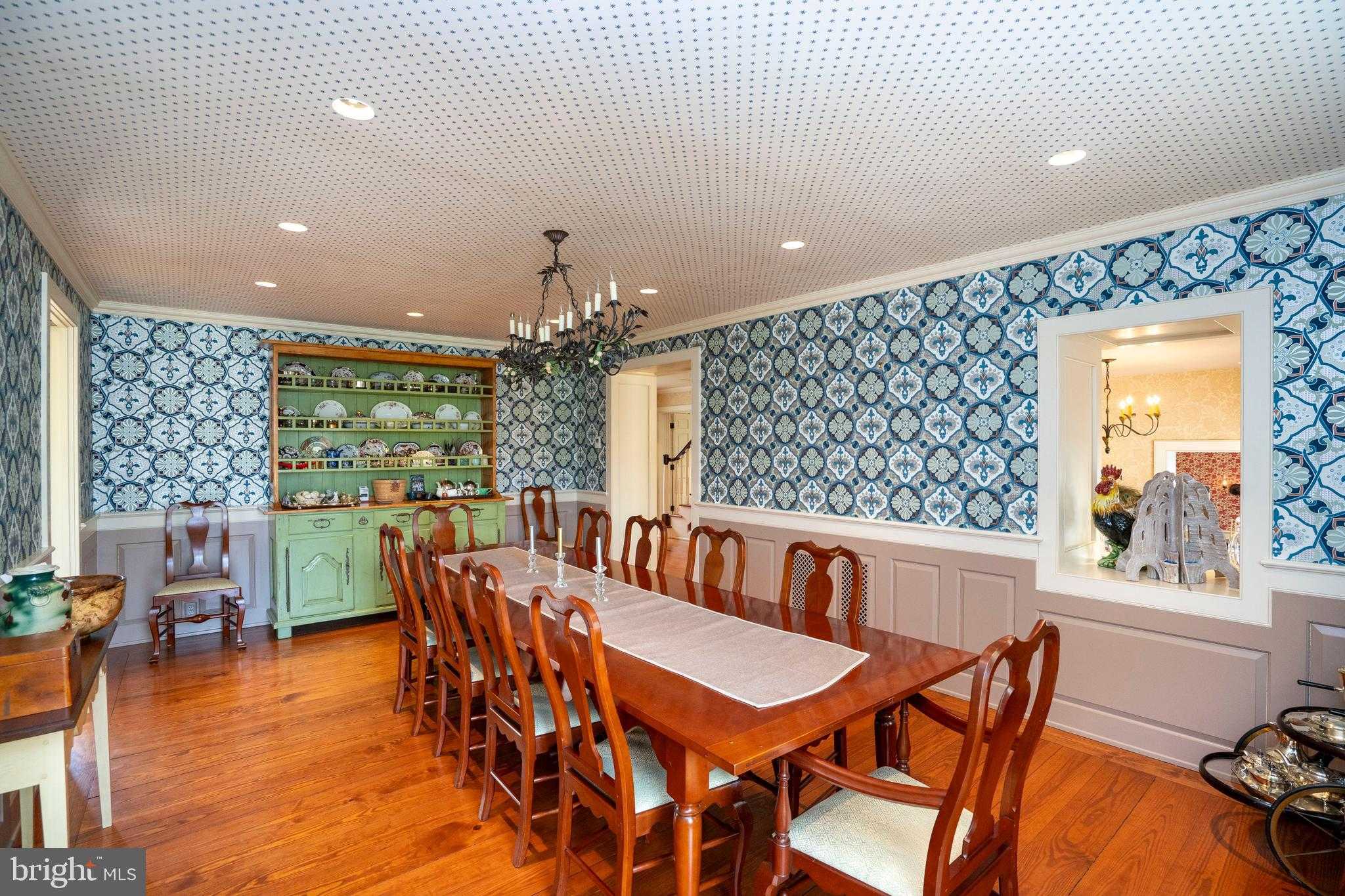 9981 Douglas Rd photo 3