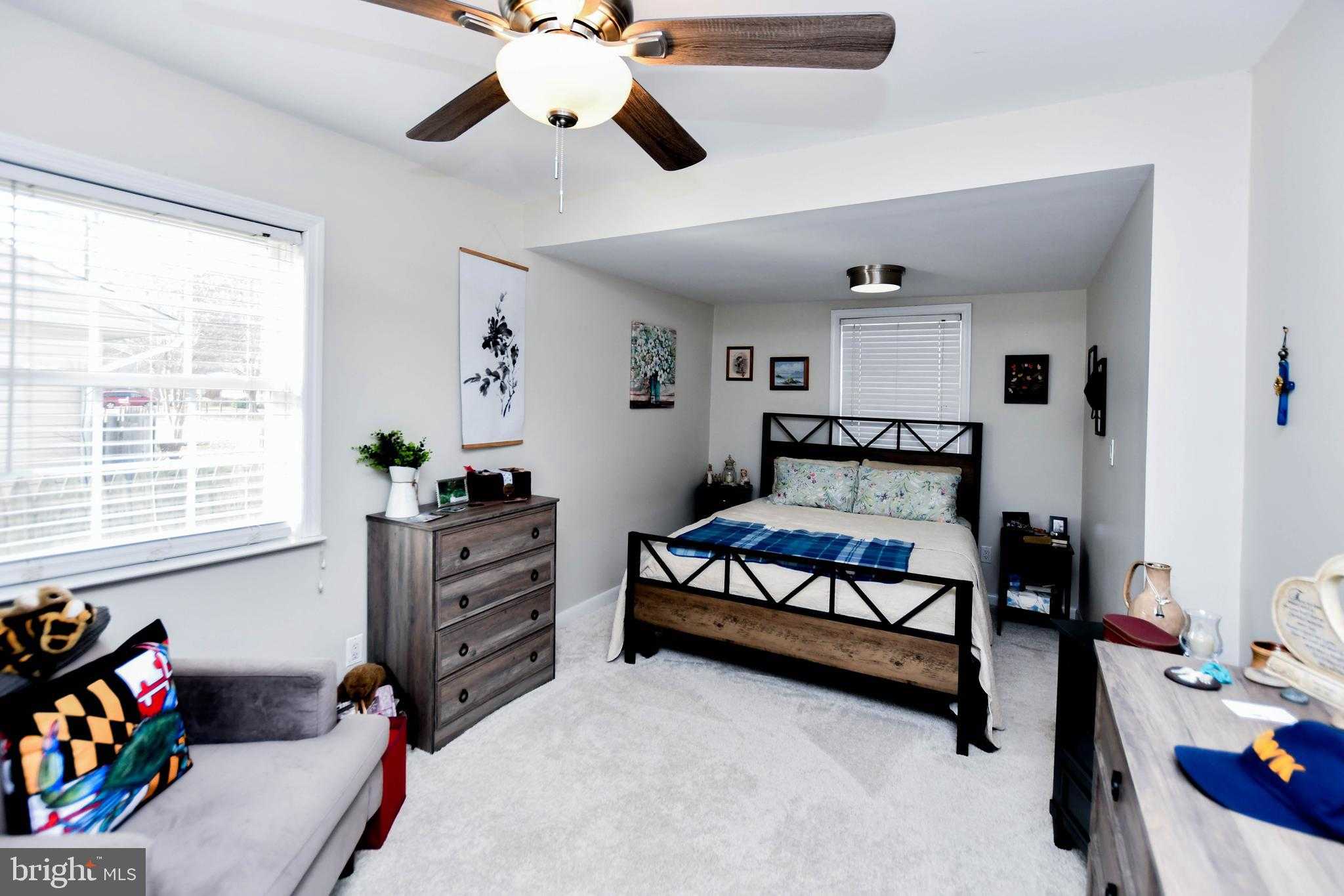 823 Selby Blvd photo 14