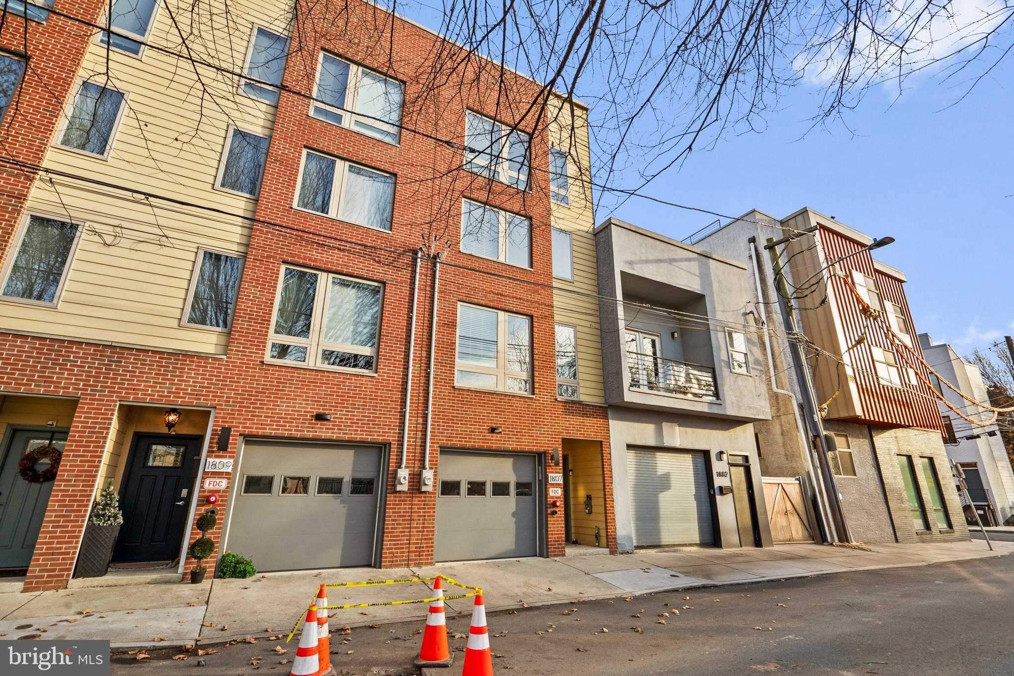 1807 Blair St photo 45