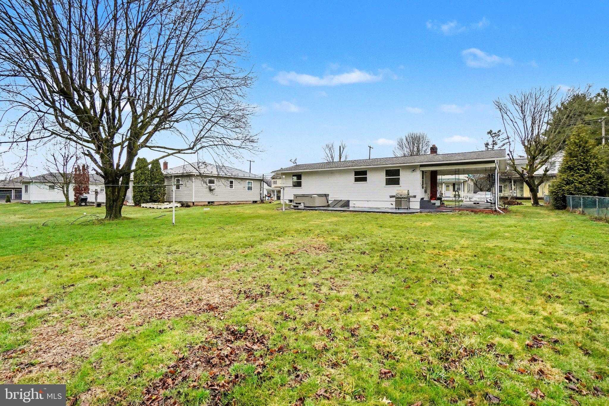 1011 E Main St photo 6