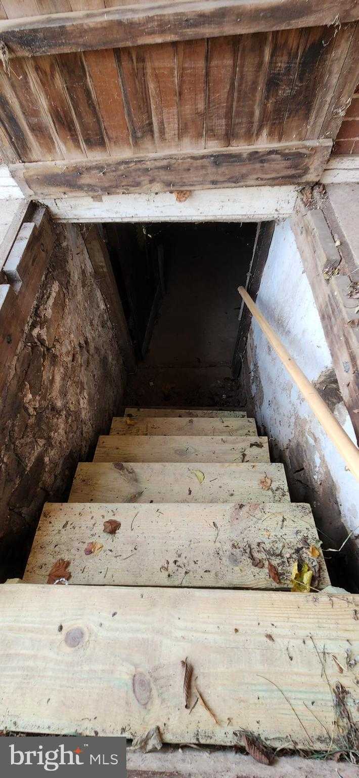 734 Bridgeport Rd photo 37