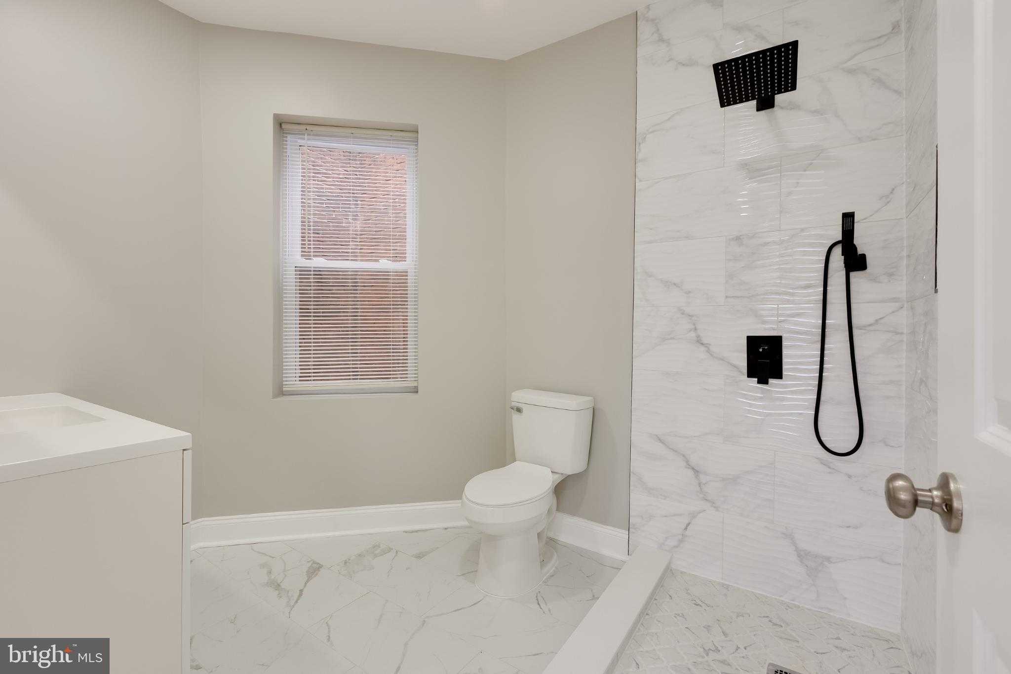 5239 Arch St photo 15