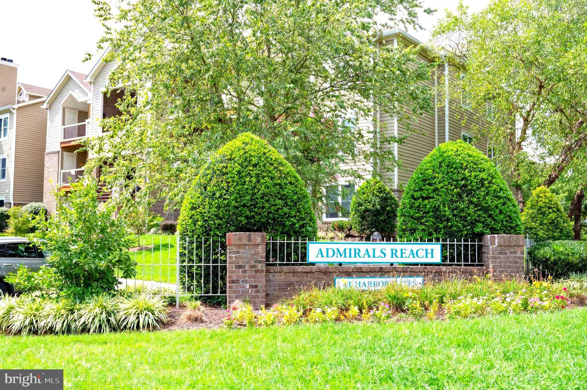 629 Admiral Dr Unit 206 photo 2