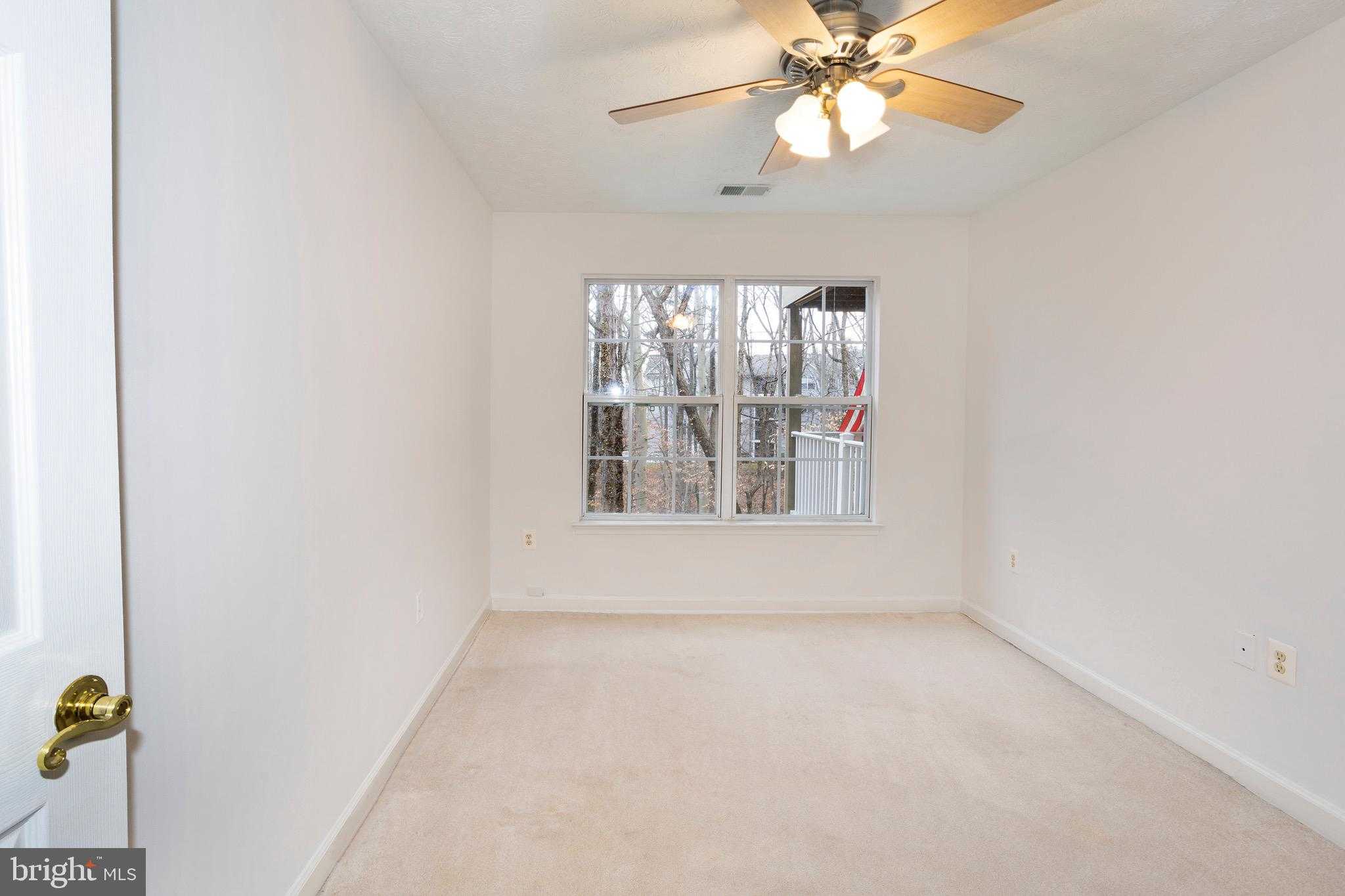 629 Admiral Dr Unit 206 photo 20