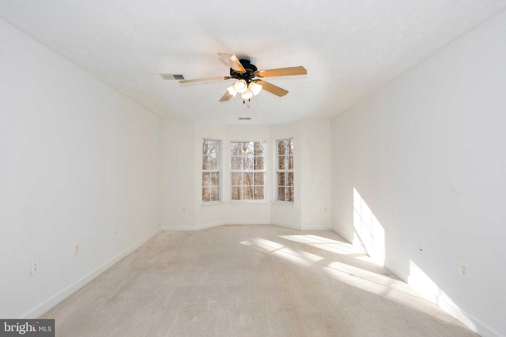 629 Admiral Dr Unit 206 photo 23