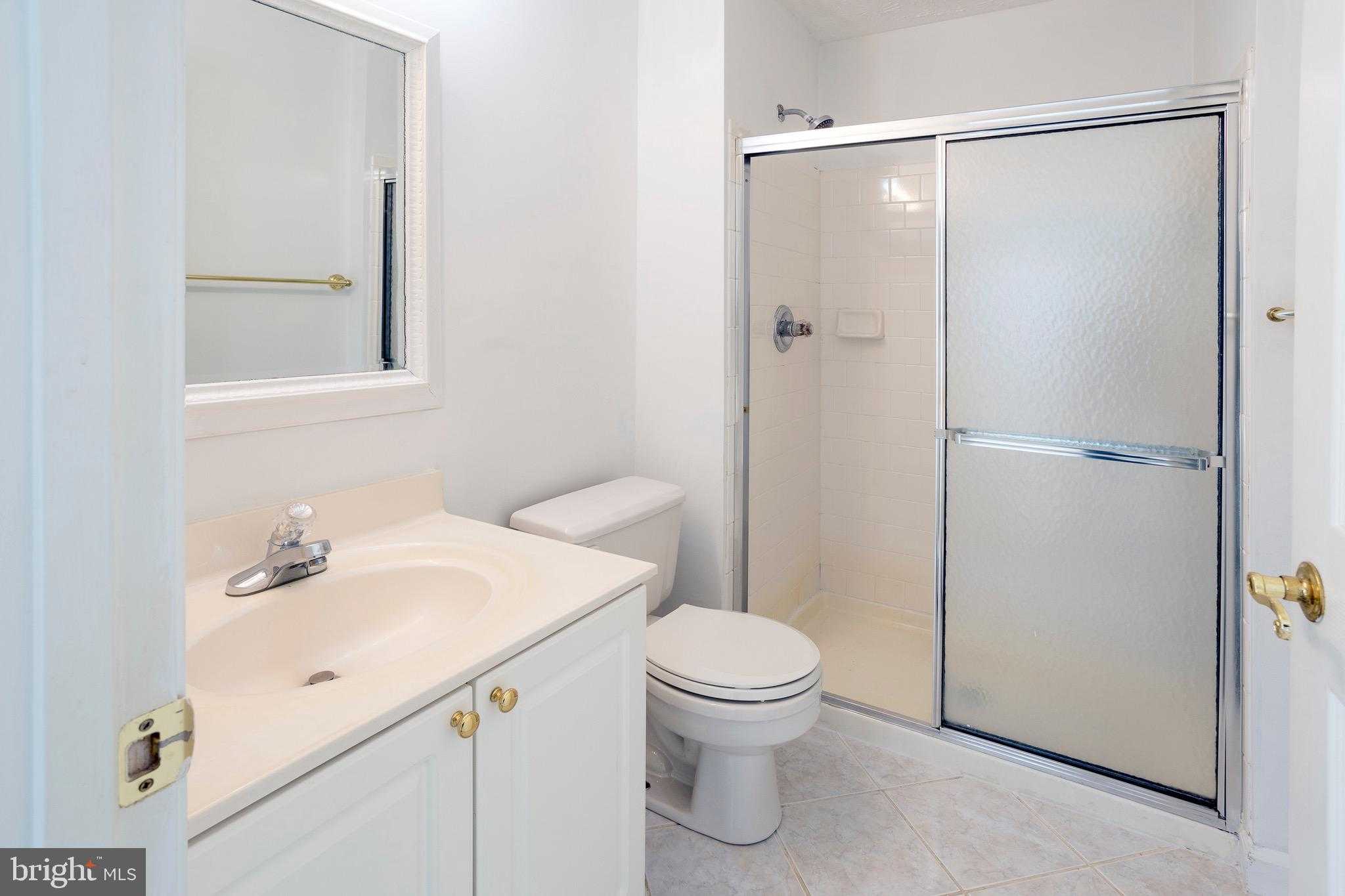 629 Admiral Dr Unit 206 photo 27