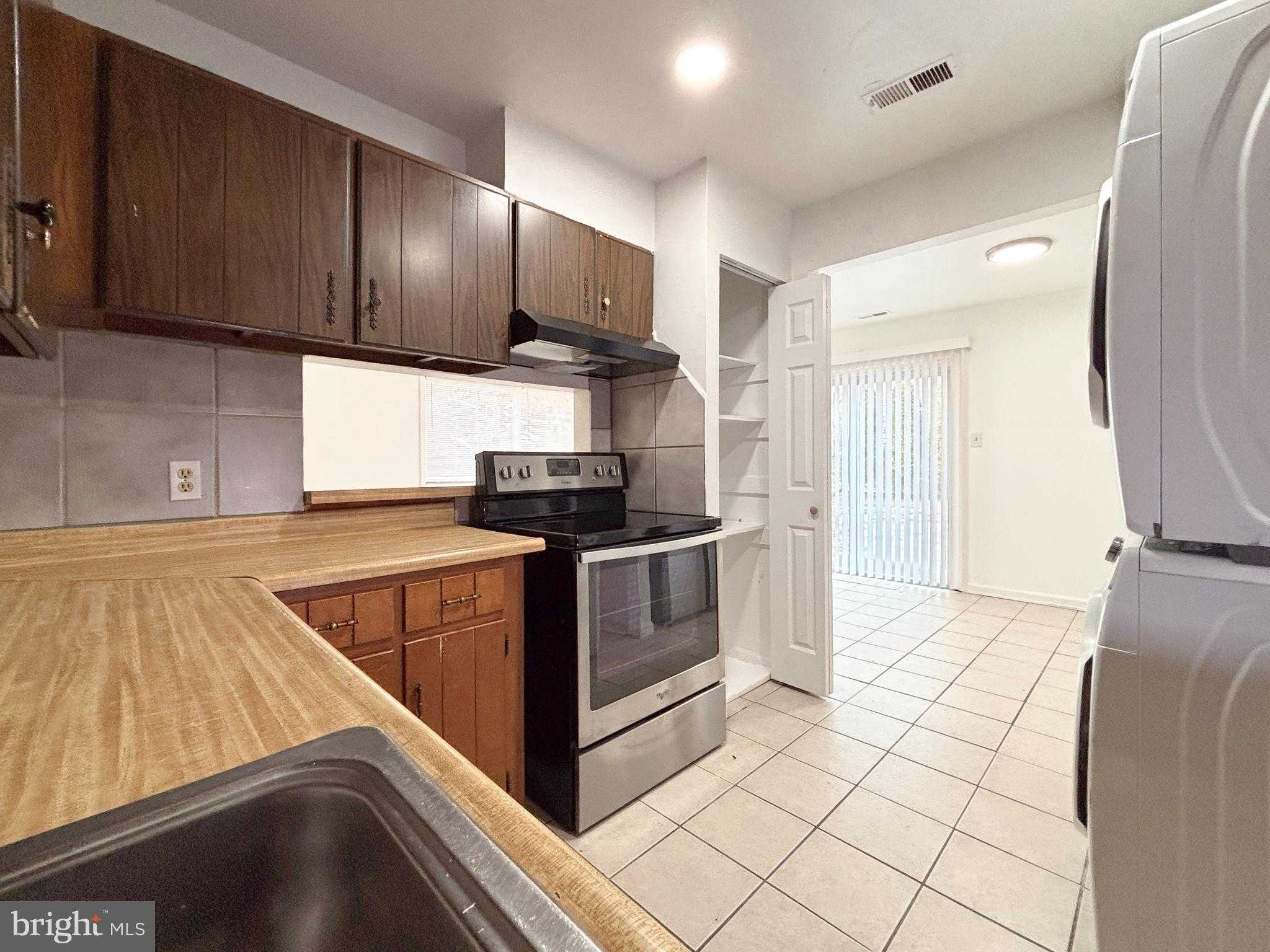 814 Windstream Way photo 10