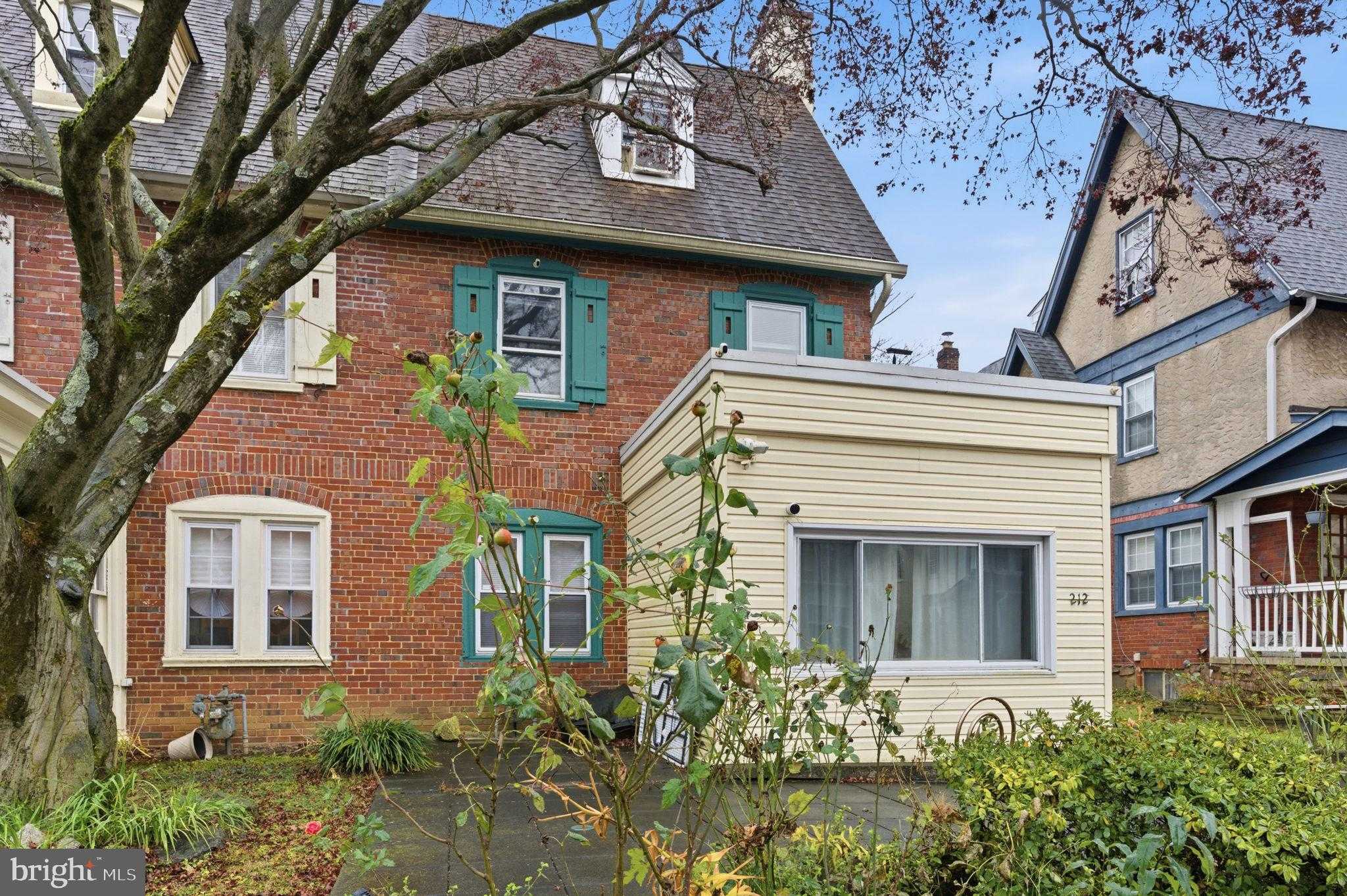 212 Upland Rd photo 3