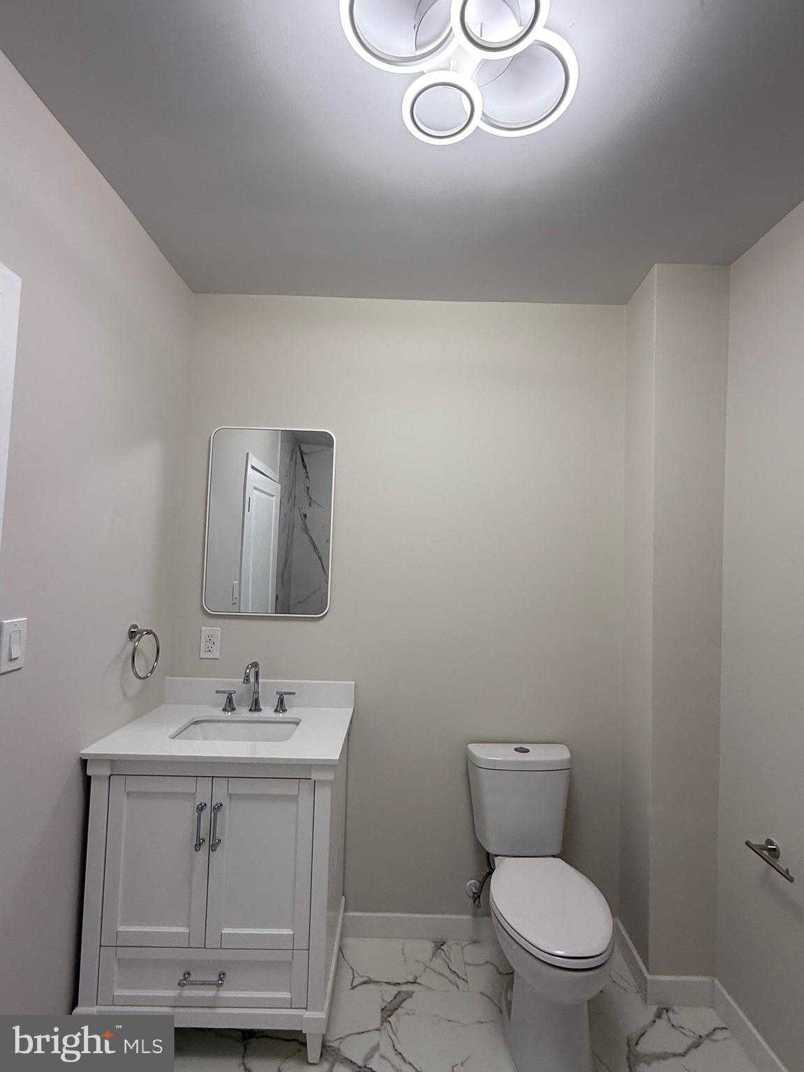 105 N Diamond St photo 24