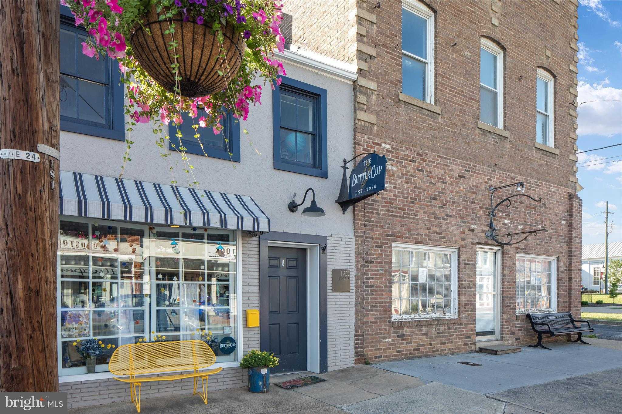 422 N Main St photo 95