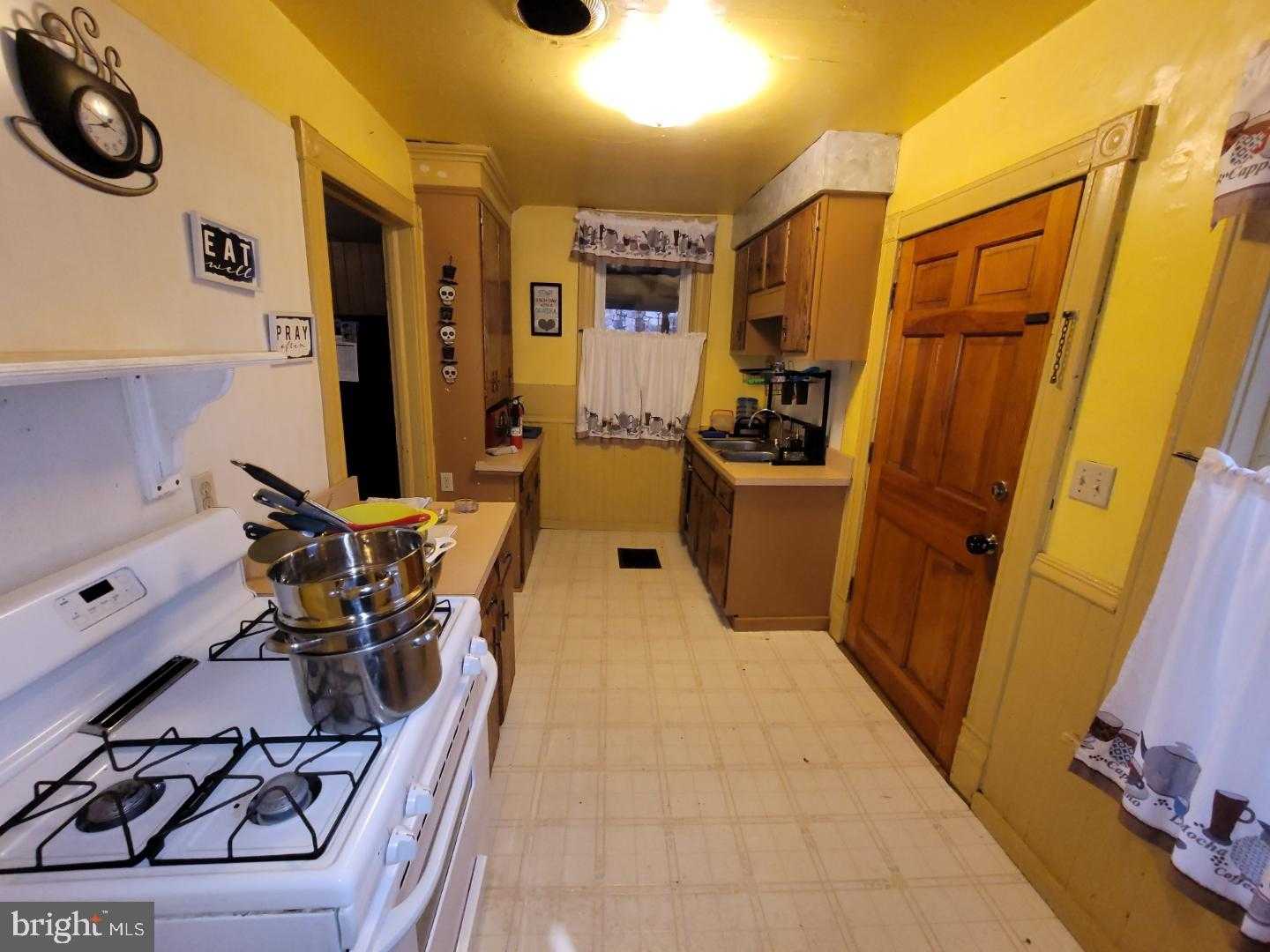 1320 Cameron Ave photo 10